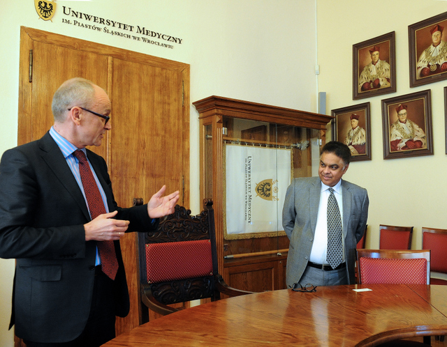 Prof. Piotr Ponikowski na spotkaniu z konsulem Indii