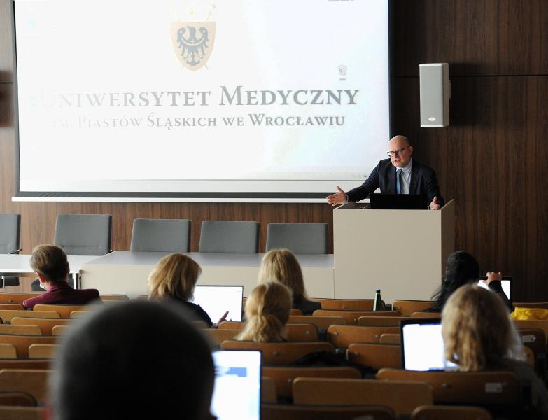 Uniwersytet podczas pandemii 1